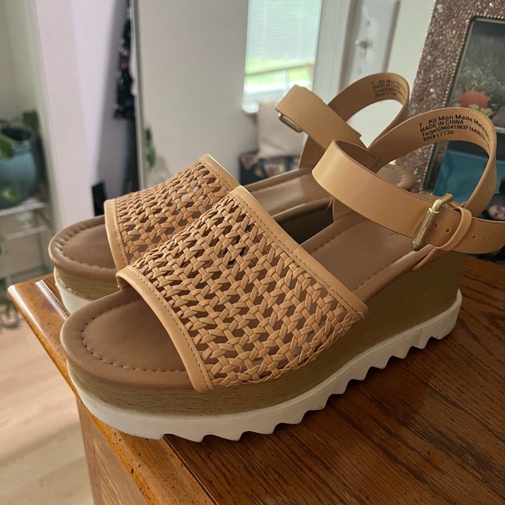 Women's Tan Woven Platform Sandals